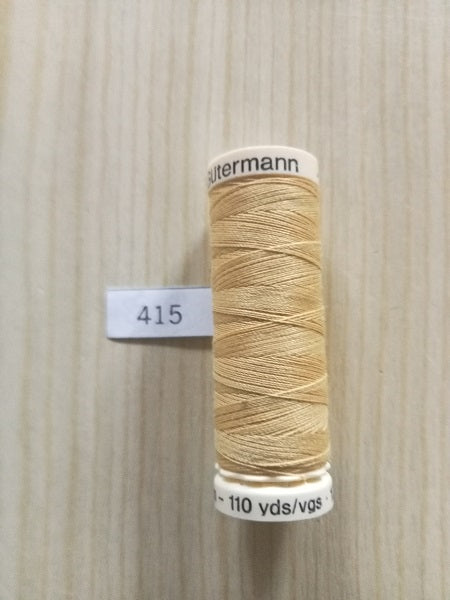 Fil Guterman pour tout coudre - 100 m - Jaune moutarde N° 415
