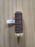 Fil Guterman pour tout coudre - 100 m - Brun très foncé N° 727